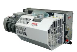 Vacuum pump E100. Click for larger picture.