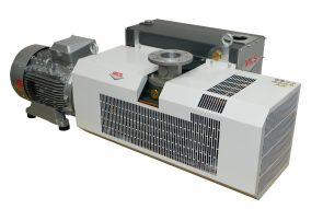 Vacuum pump E600. Click for larger picture in new window.